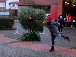 Weihnachtsbaumweitwurf